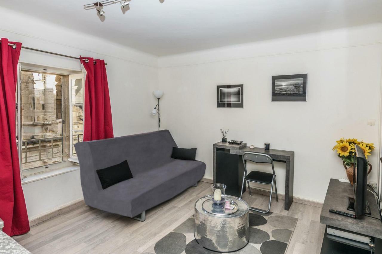 Studio Avec Vue Sur Les Arenes Arles Exterior photo