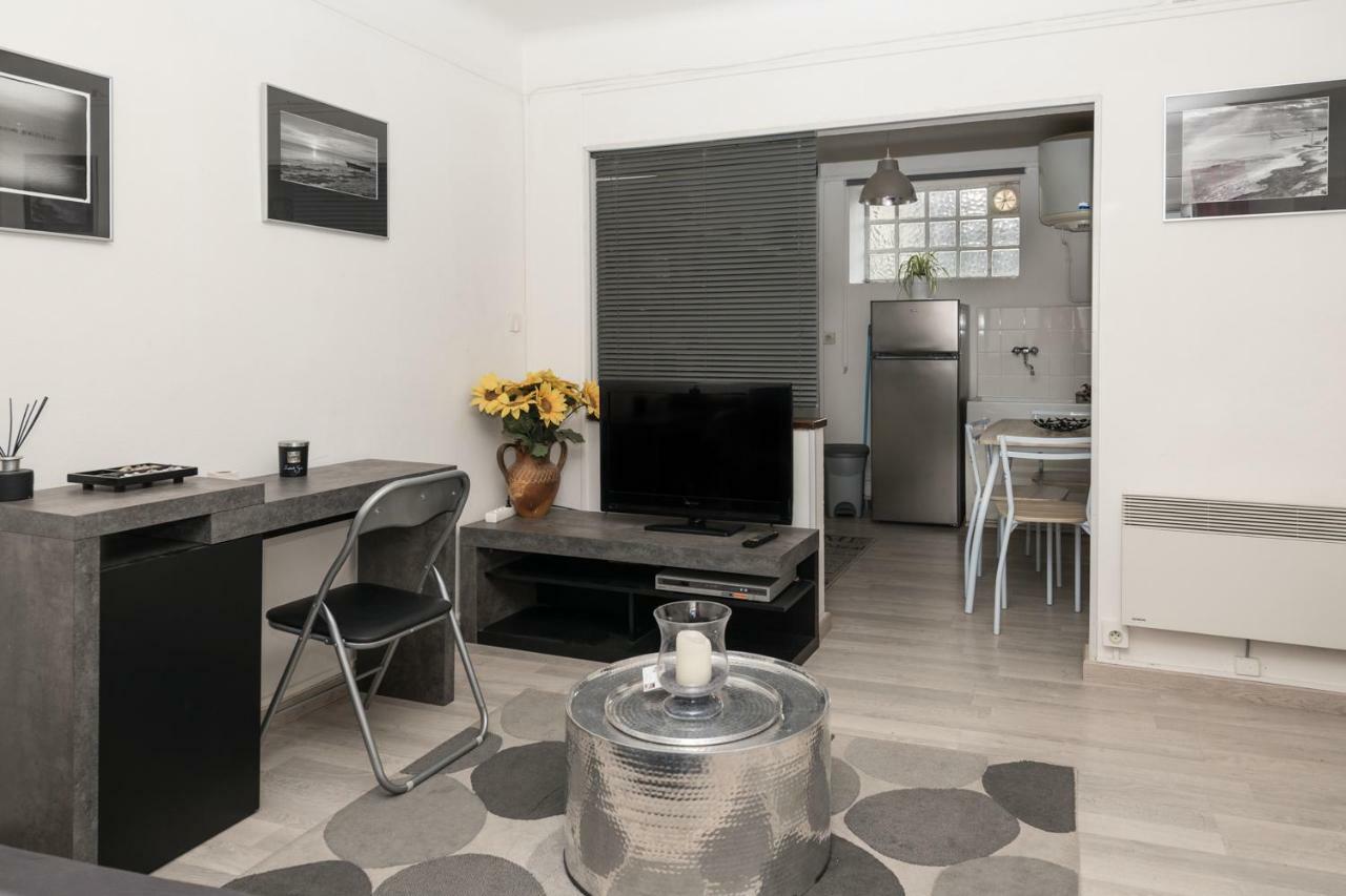 Studio Avec Vue Sur Les Arenes Arles Exterior photo